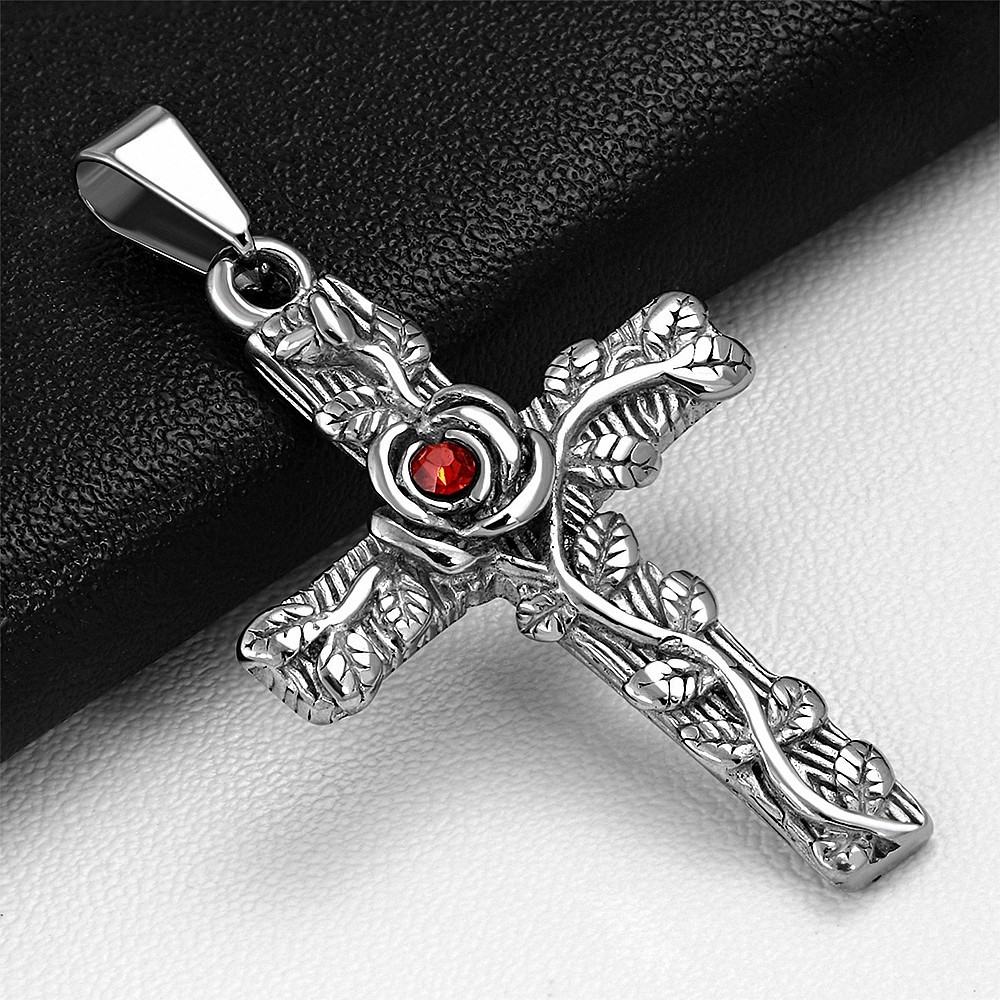 Pendentif homme biker croix avec fleur de vigne et gemme rouge