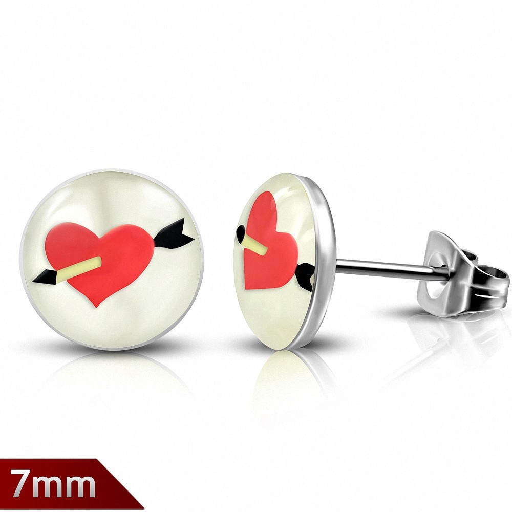 7mm | Boucles d'oreilles clous flèche en argent avec cœur love en acier inoxydable à quatre tons (paire)