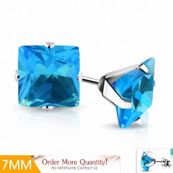 7mm | Boucles d'oreilles carrées en acier inoxydable avec griffes bleu ciel / aigue-marine CZ (paire)