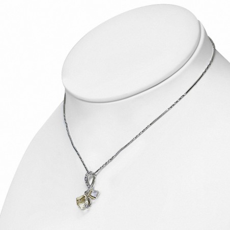 Alliage avec collier de charm à cubes torsadés à facettes doré blanc avec cristaux de
