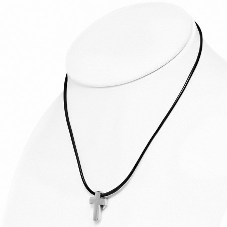 charm de croix latine en carbure de tungstène avec collier de corde en caoutchouc noir