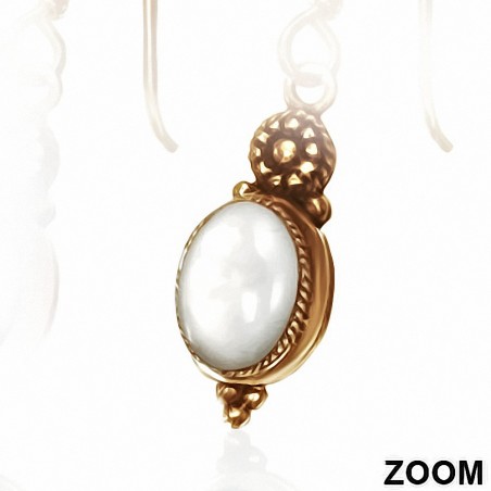 Boucles d'oreilles crochet en forme de fleur ovale en bronze avec perle blanche (paire)