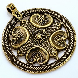 Pendentif cercle de cœur d'amour en bronze à la mode