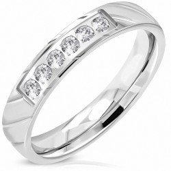 4mm | Bague demi-ronde en acier inoxydable avec rainures diagonales et coupe confortable avec Clear CZ