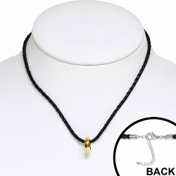 Collier tressé en cuir de PVC noir et pendentif type bague dorée taillée carbure de tungstène