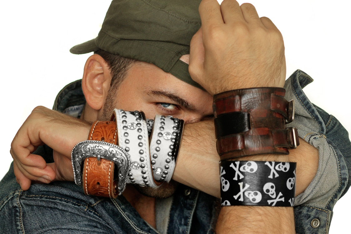 Faites le plein de bracelets hommes sur Men Street